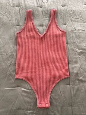 Ribbed Faded Red V-Neck Bodysuit